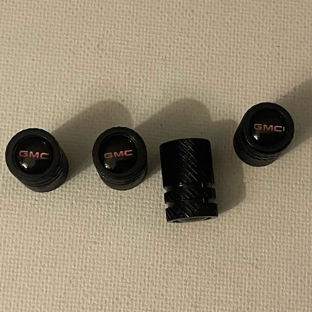 GMC Logo valve Stem caps in Black set of 4 NWT